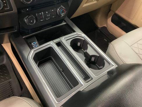 Used 2017 Ford F150 XLT w/ Equipment Group 302A Luxury AWD/4WD image 16