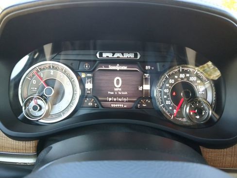 Used 2022 RAM 3500 Limited image 11