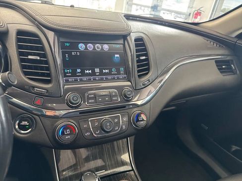 Used 2017 Chevrolet Impala Premier w/ Enhanced Convenience Package FWD image 34
