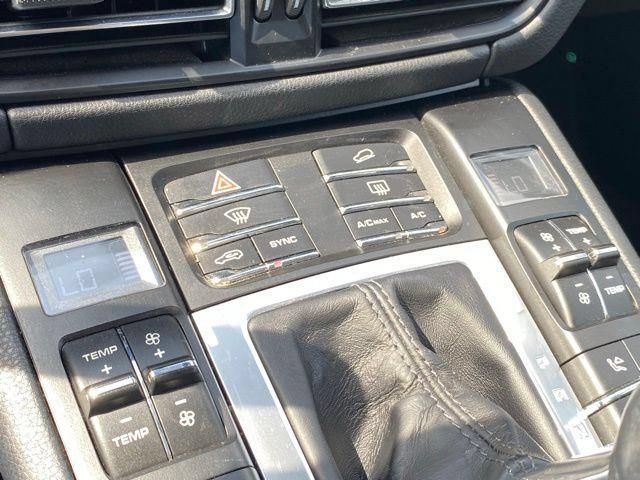 Used 2019 Porsche Macan AWD/4WD image 36