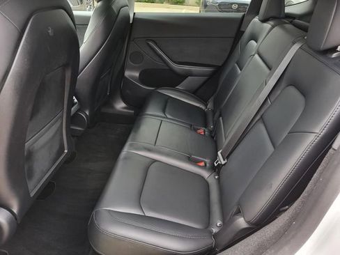 Used 2023 Tesla Model Y Long Range image 13