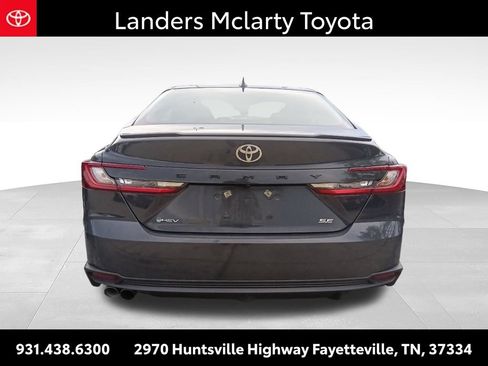 Used 2025 Toyota Camry SE FWD image 4