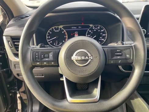 Used 2024 Nissan Rogue S FWD image 22