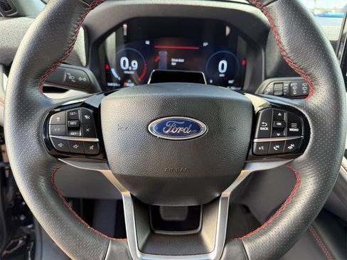 Certified 2025 Ford Explorer ST-Line image 30