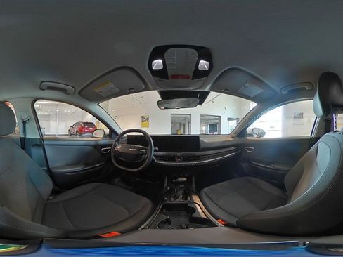 Used 2025 Kia K4 LXS image 41