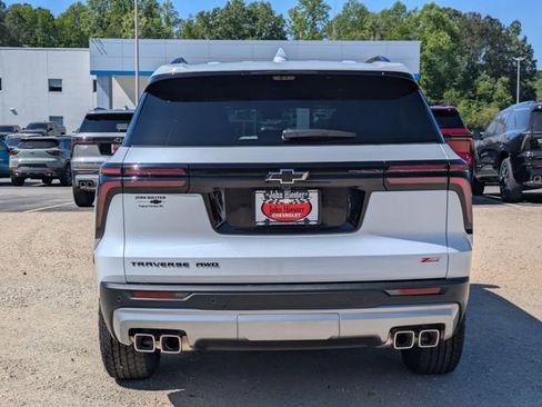 New 2026 Chevrolet Traverse Z71 image 3