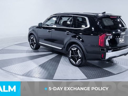 Used 2024 Kia Telluride S w/ S Sunroof Package FWD image 3