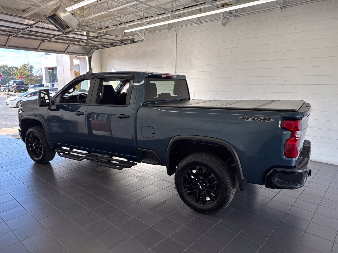 Used 2025 Chevrolet Silverado 2500 Custom w/ Custom Value Package AWD/4WD image 5