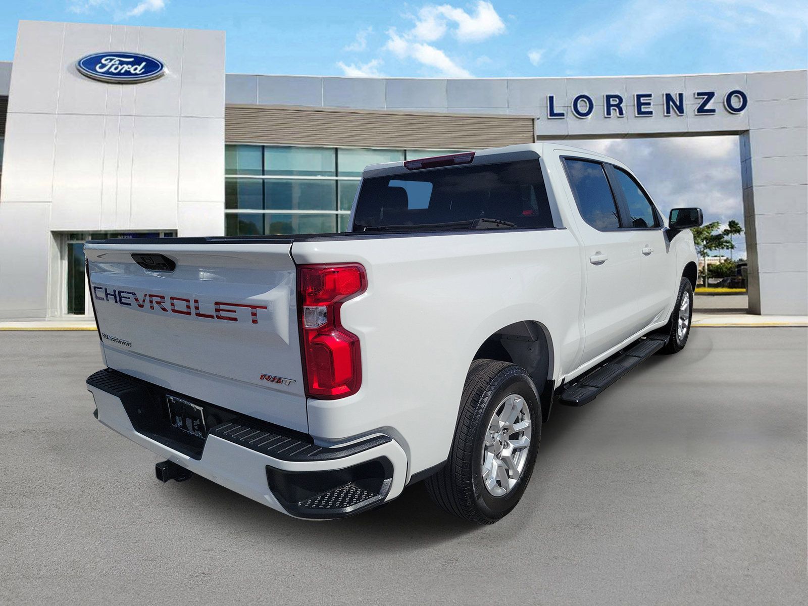 Used 2024 Chevrolet Silverado 1500 RST RWD image 5