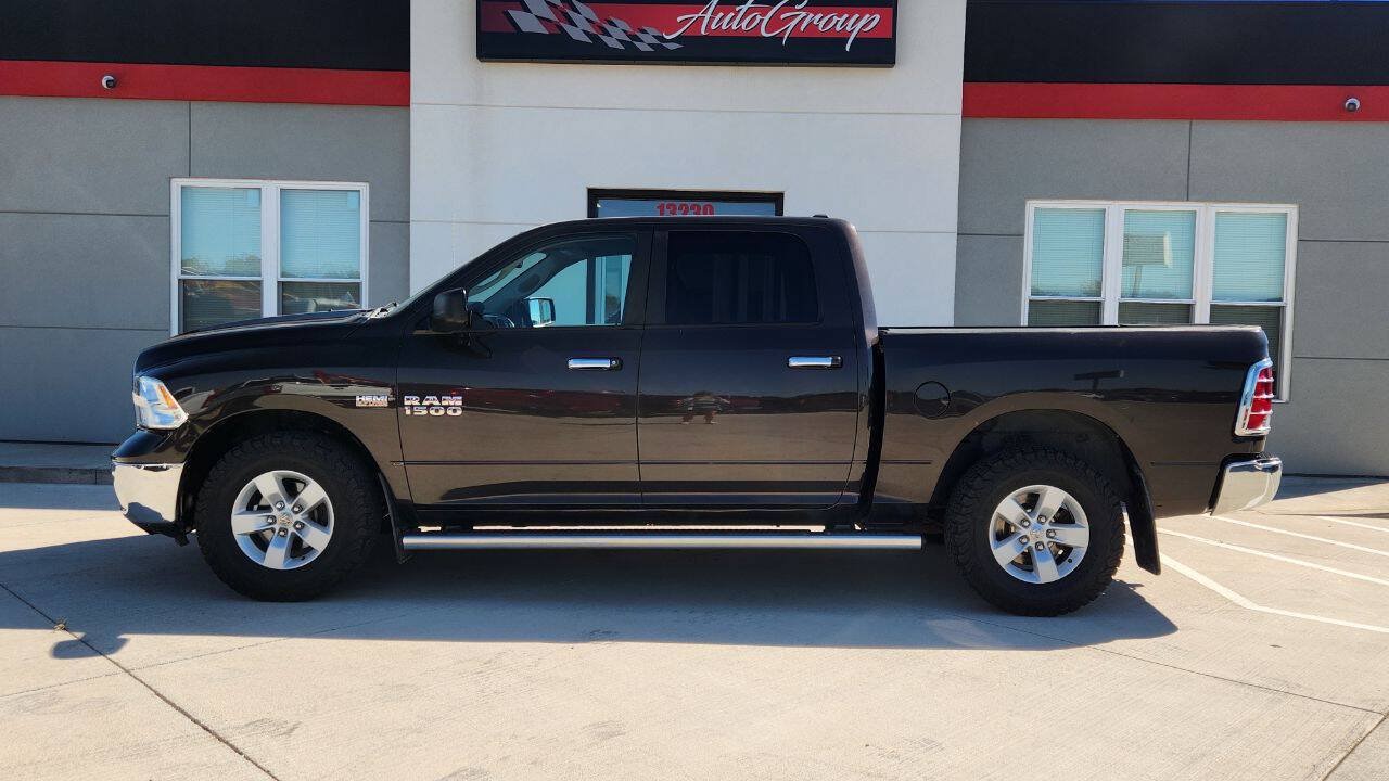 Used 2017 RAM 1500 Classic SLT AWD/4WD image 3