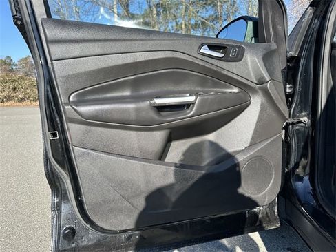 Used 2018 Ford Escape SE image 14