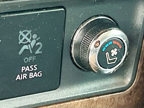 Used 2014 INFINITI QX80 Base w/ Deluxe Touring Package image 21