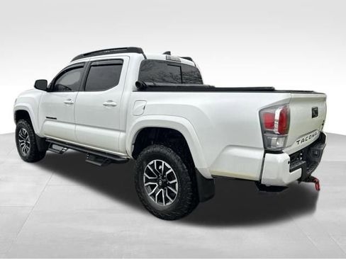 Used 2023 Toyota Tacoma TRD Sport w/ Technology Package AWD/4WD image 4