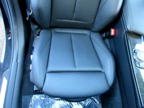 Used 2017 BMW 330i Sedan image 24