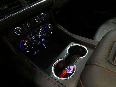 Used 2024 Chevrolet Suburban RST image 17