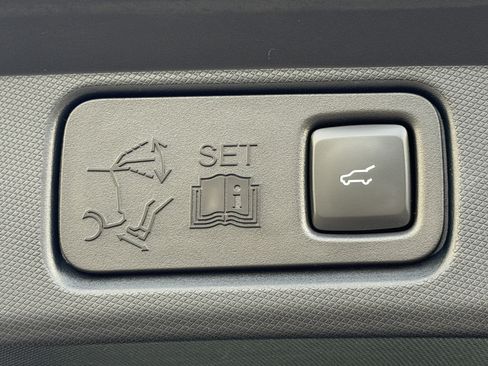 Used 2023 Ford Mustang Mach-E Premium image 11