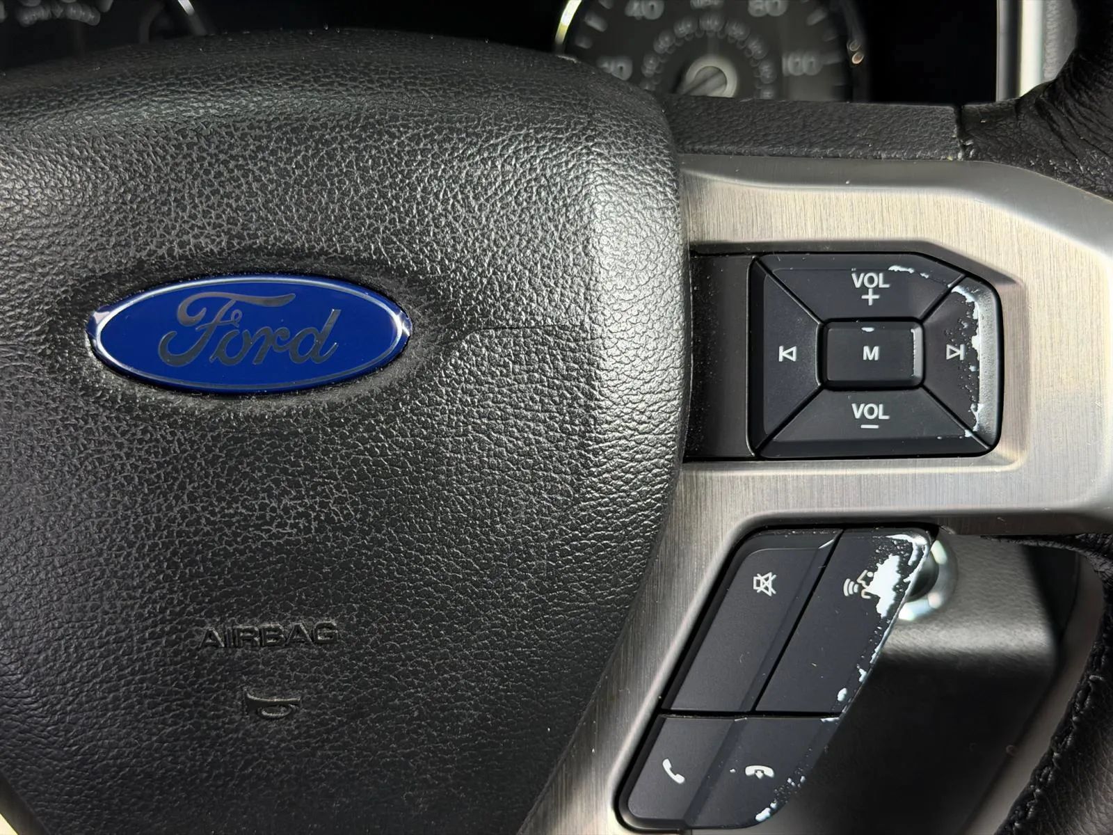 Used 2016 Ford F150 Platinum w/ Equipment Group 701A Luxury AWD/4WD image 31