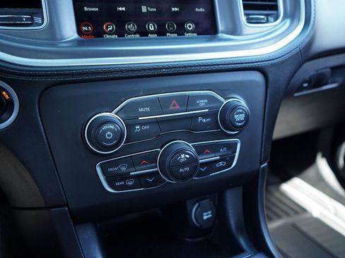 Used 2021 Dodge Charger SXT w/ Plus Group RWD image 21