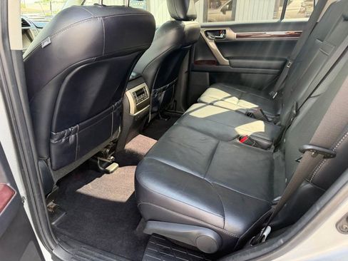 Used 2018 Lexus GX 460 Premium w/ Premium Package AWD/4WD image 18