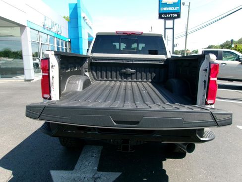 New 2026 Chevrolet Silverado 2500 ZR2 AWD/4WD image 5