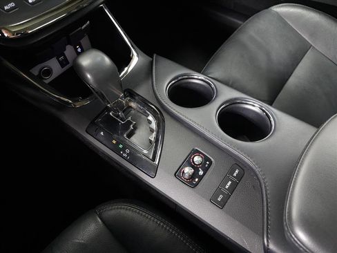 Used 2016 Toyota Avalon Touring image 23
