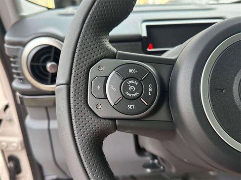 Used 2025 INEOS Grenadier Fieldmaster Edition image 20