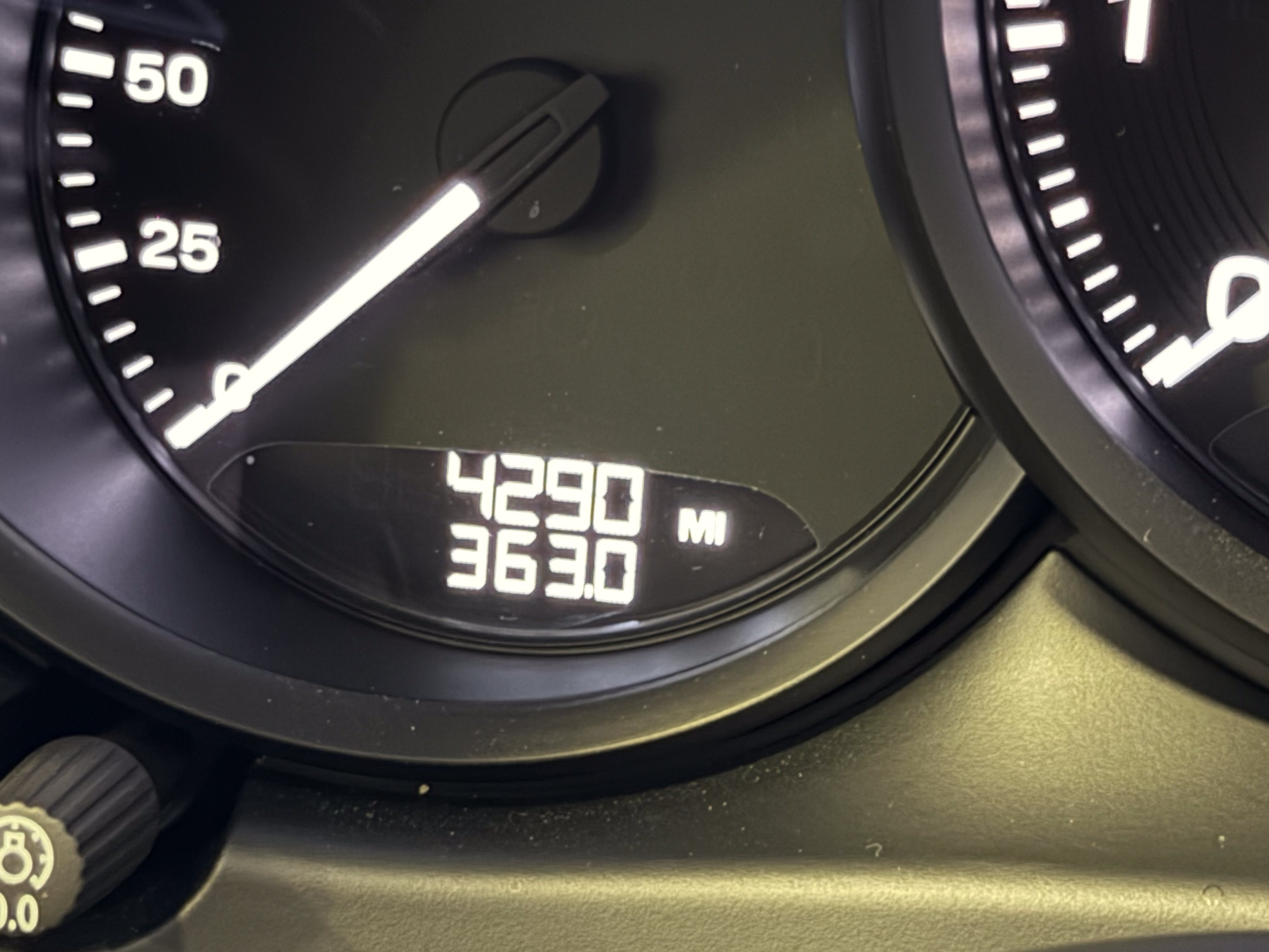 Certified 2026 Porsche Macan AWD/4WD image 22