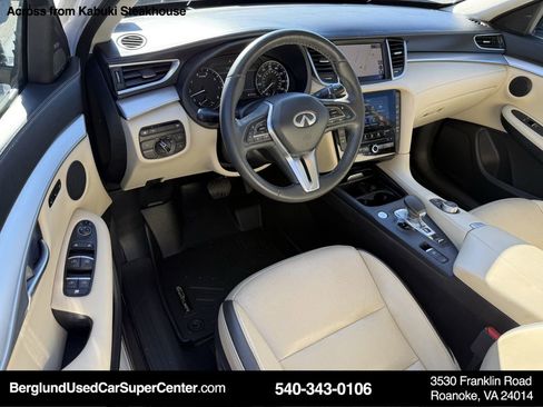 Used 2021 INFINITI QX50 Essential w/ Convenience Package image 15