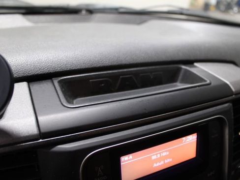 Used 2018 RAM 1500 Express image 39