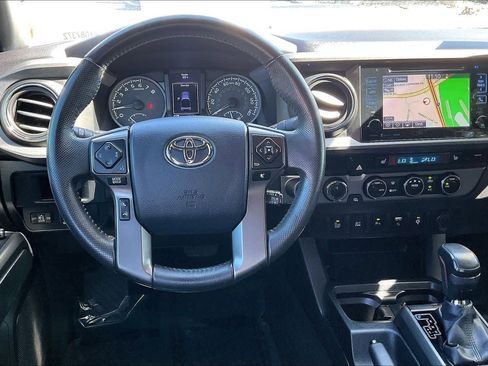 Used 2017 Toyota Tacoma TRD Pro image 6