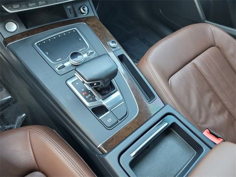 Used 2018 Audi Q5 2.0T Premium image 26