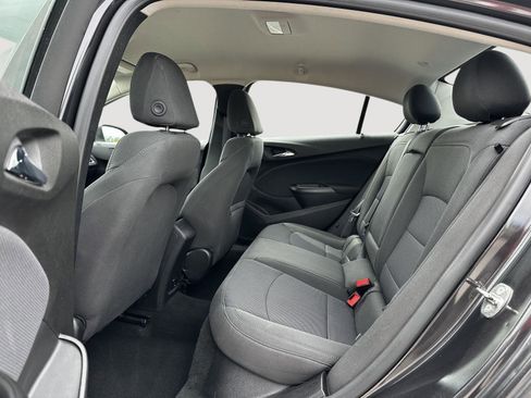 Used 2017 Chevrolet Cruze LT FWD image 20