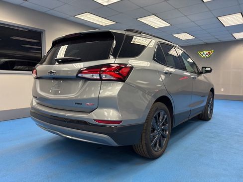 Certified 2024 Chevrolet Equinox RS image 2