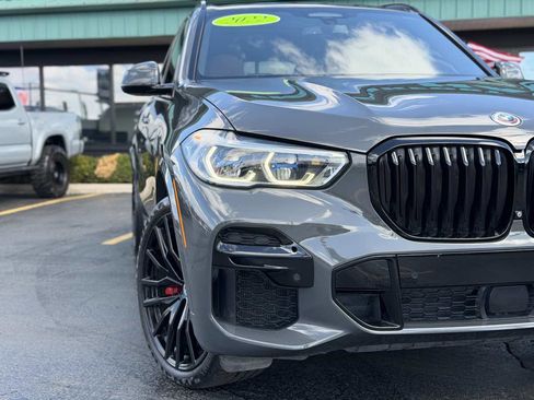 Used 2022 BMW X5 M50i w/ Executive Package image 8