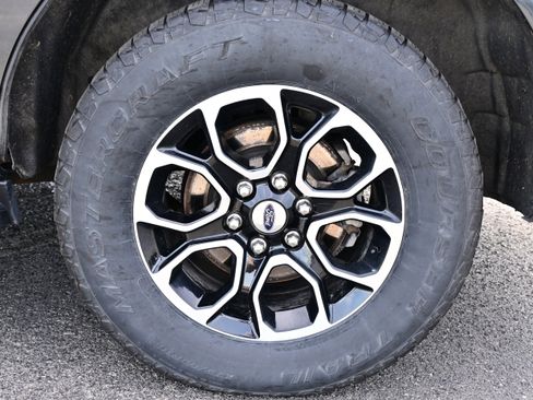 Used 2022 Ford Expedition XLT AWD/4WD image 9