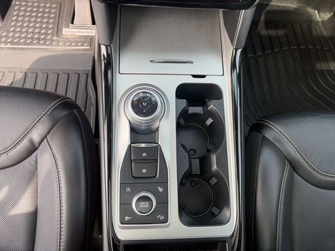 Used 2022 Ford Explorer ST w/ Equipment Group 401A AWD/4WD image 19