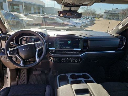 Used 2023 Chevrolet Silverado 1500 LT Trail Boss AWD/4WD image 20