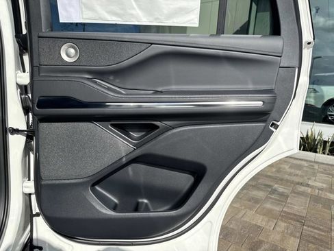 New 2025 Lincoln Navigator Reserve w/ Jet Appearance Package image 20