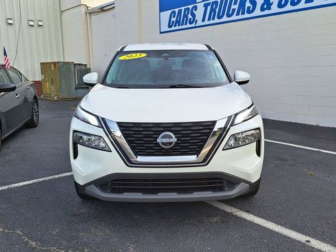 Used 2023 Nissan Rogue SV FWD image 2