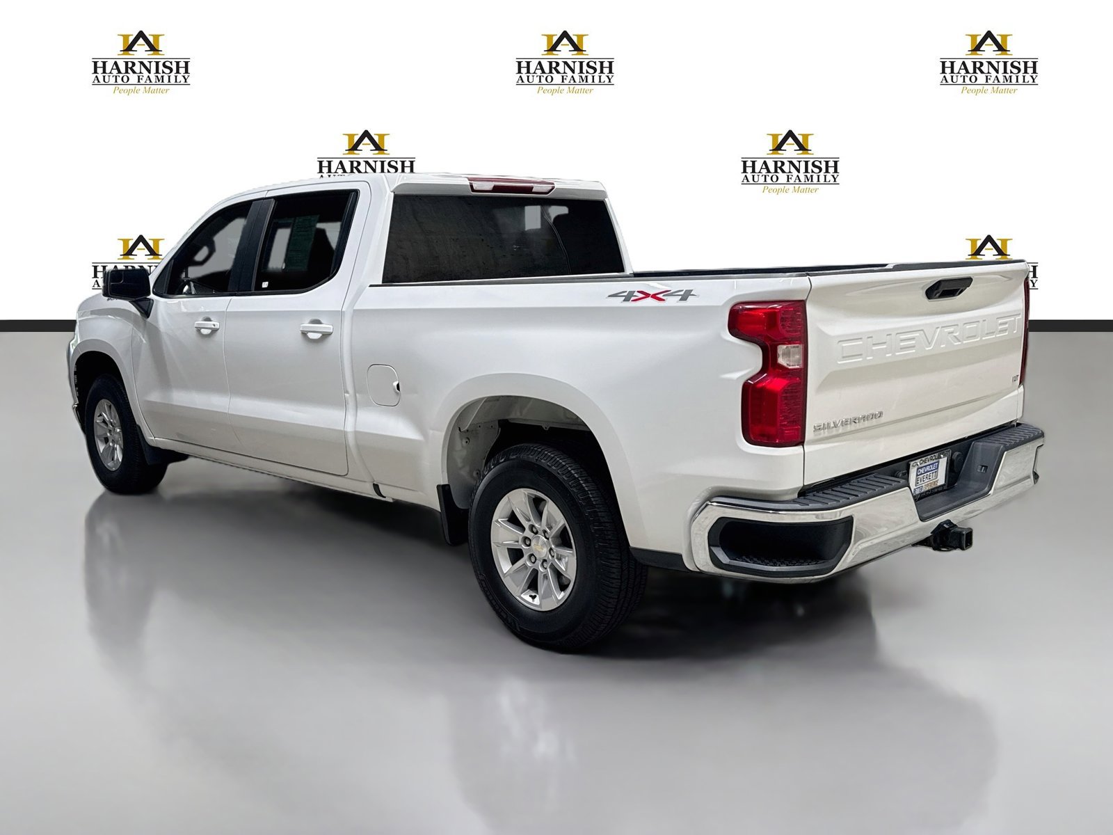 Used 2020 Chevrolet Silverado 1500 LT w/ Trailering Package AWD/4WD image 8