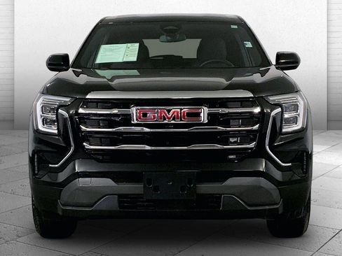 Used 2025 GMC Terrain Elevation image 2