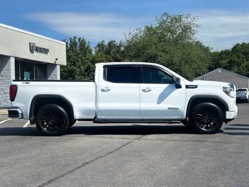 Used 2022 GMC Sierra 1500 Elevation w/ X31 Off-Road Package AWD/4WD image 8