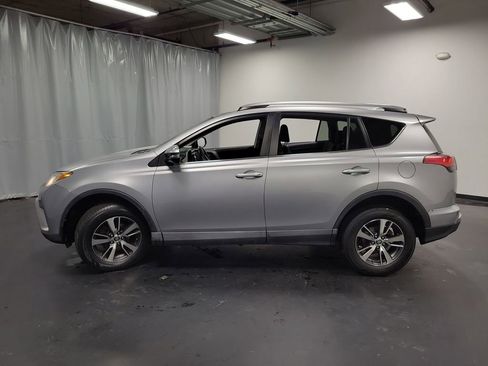 Used 2018 Toyota RAV4 XLE w/ Plus Extra Value Package image 5