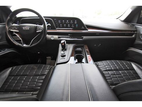 Used 2022 Cadillac Escalade Sport Platinum w/ LPO, ONYX Package image 7