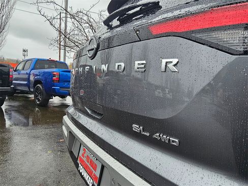 New 2025 Nissan Pathfinder SL w/ Lighting Package (N92) image 10