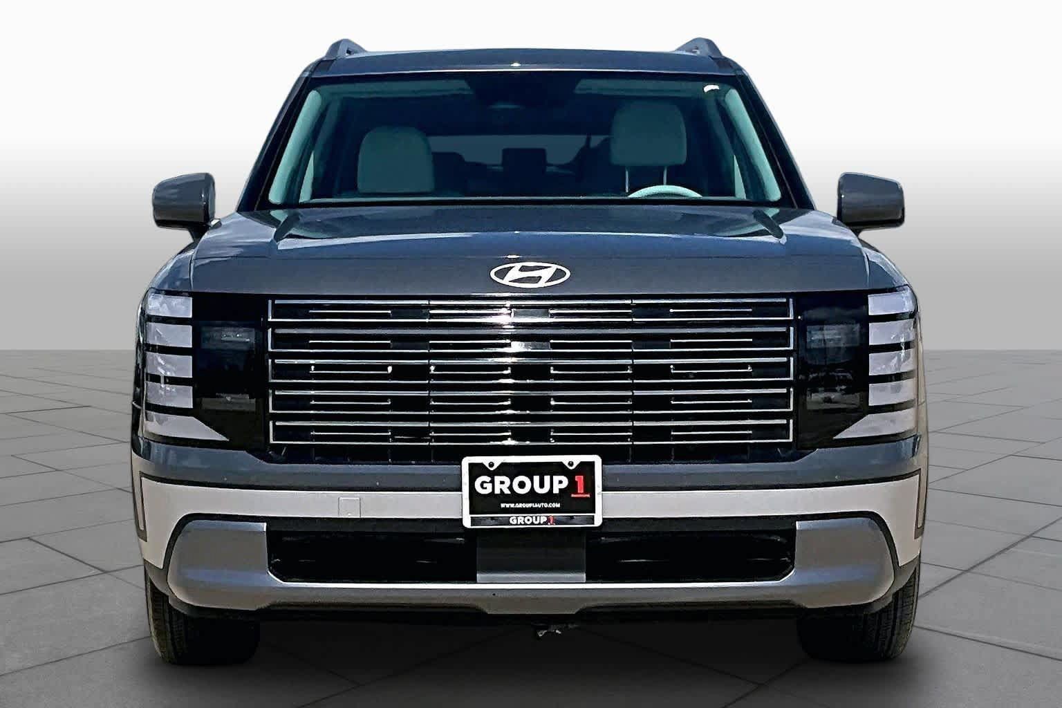 Used 2026 Hyundai Palisade SEL FWD image 4