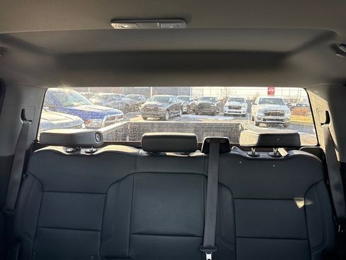 Used 2024 GMC Sierra 2500 Pro w/ Convenience Package image 24