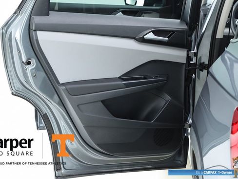 Used 2023 Volkswagen Taos SEL image 17