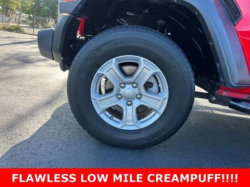 Used 2018 Jeep Wrangler Sport AWD/4WD image 9