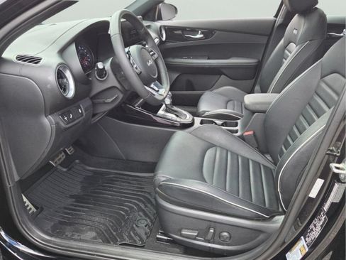 Used 2024 Kia Forte GT-Line w/ GT-Line Premium Package FWD image 9